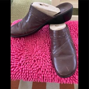 Clarks Leather Upper Slip Ons Womens Sz 11 Med